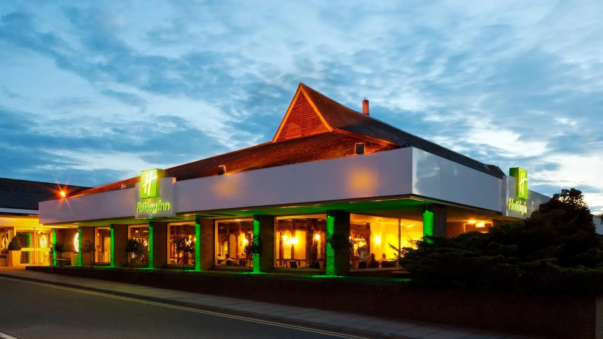 5 Smart Luxury Hotels Near Landseer Park Worth Booking