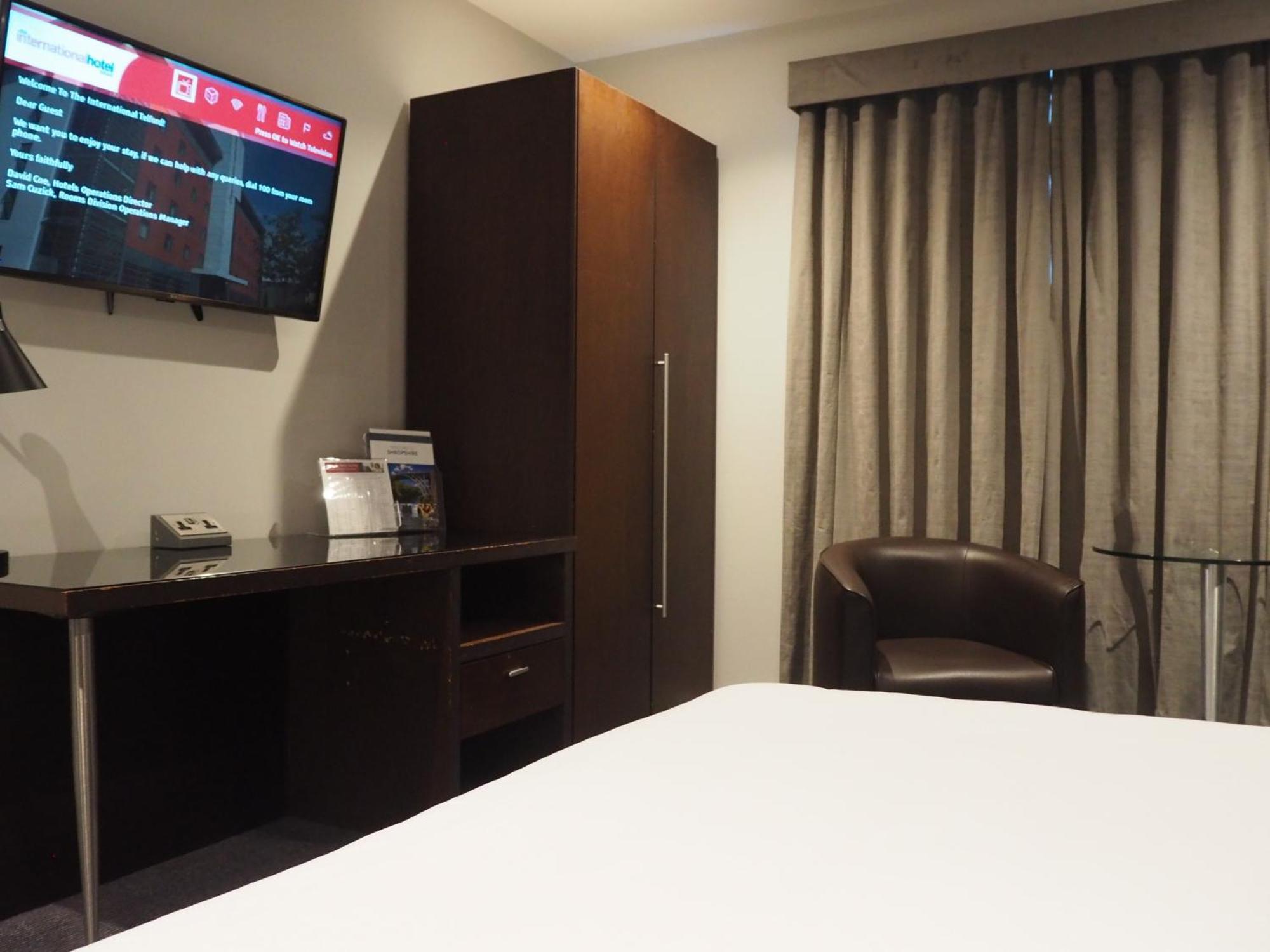 Staying Near Wellington Shropshire: 2 Central Hotels Compared