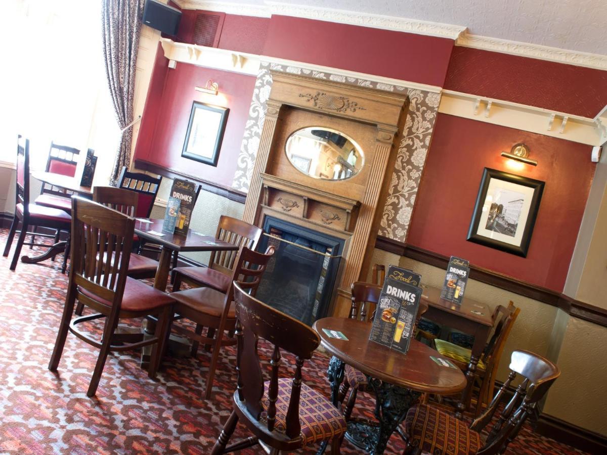 Staying Near Sully Island: 4 Central Cardiff Hotels Compared